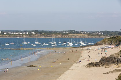 La plage du Rougeret à Saint-Jacut de la Mer ( 22 ).