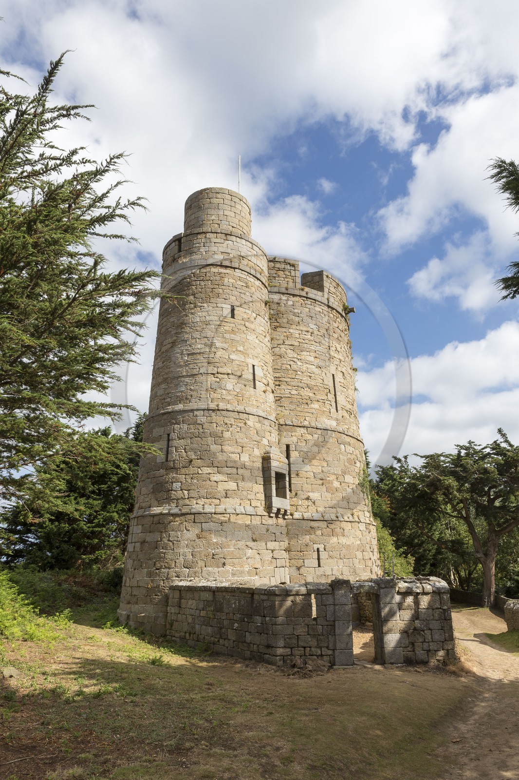 La tour des Ebihens _ St Jacut de la mer