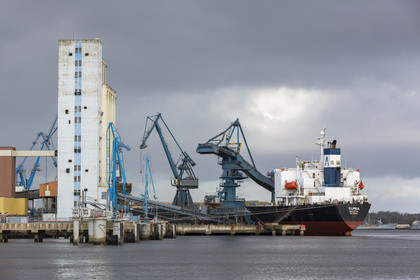 Rade de Lorient, Port de commerce