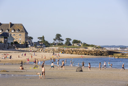 La plage de Port-Maria à Larmor-Plage.