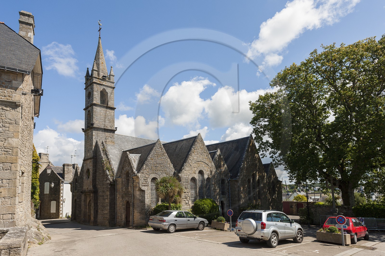 Eglise de la Trinite sur Mer ( 56 ).