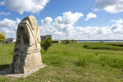 Sculpture du peuple des dunes _ Gavres
