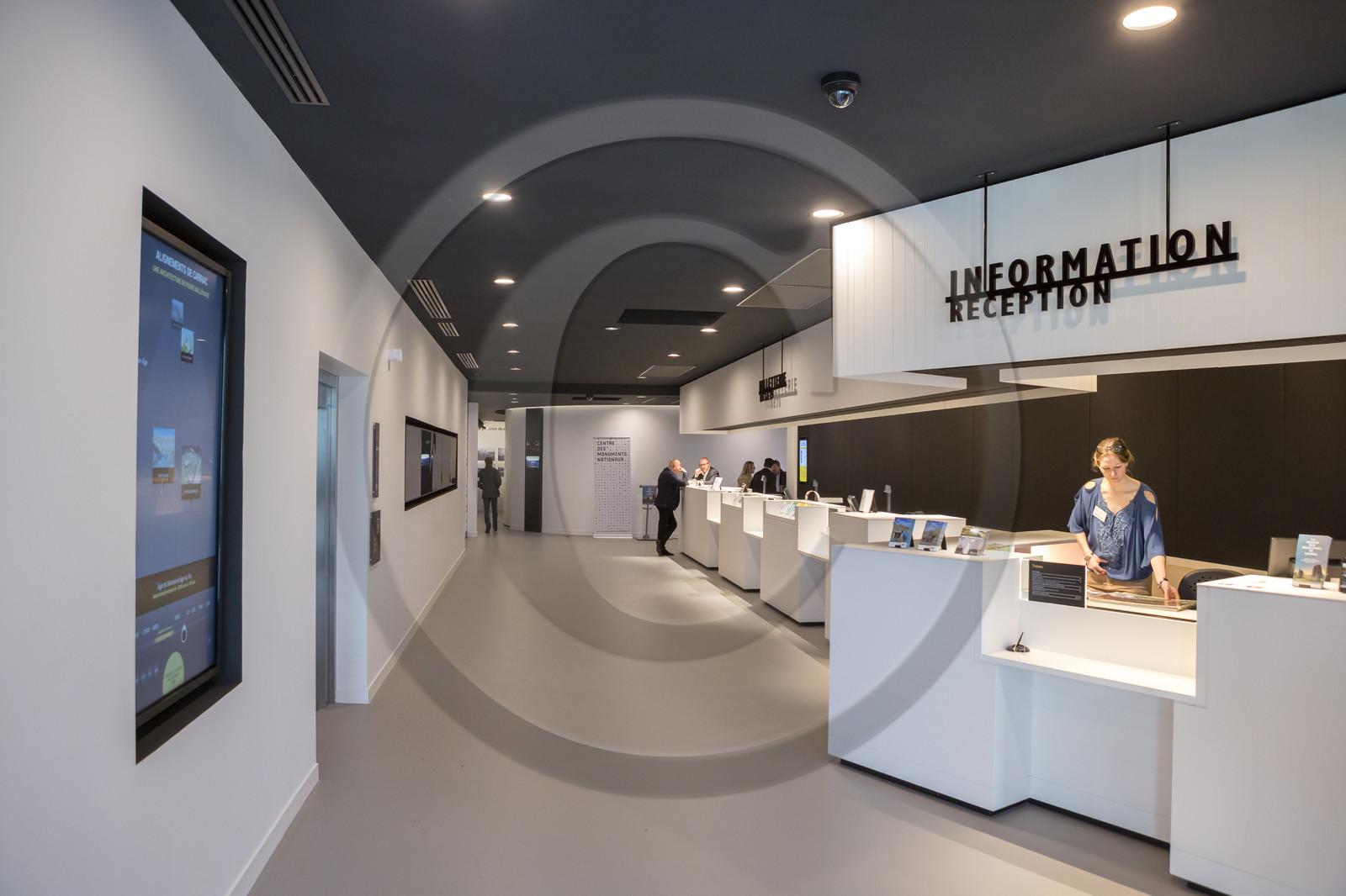 Inauguration de la maison des mégalithes à Carnac.