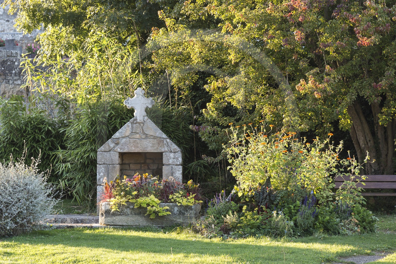 Fontaine de la place Voulien _ La Trinité sur Mer.
