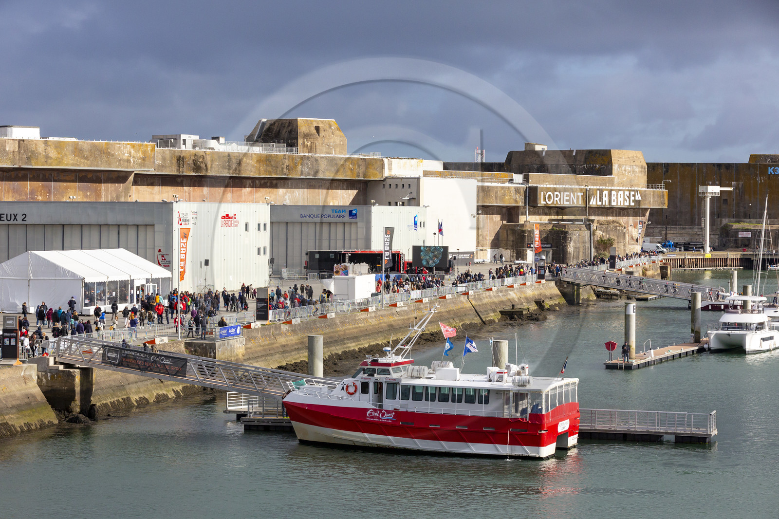Lorient le 27 Octobre 2018 _ Arrivée du Tara à la Base de sous-marins de Lorient.
