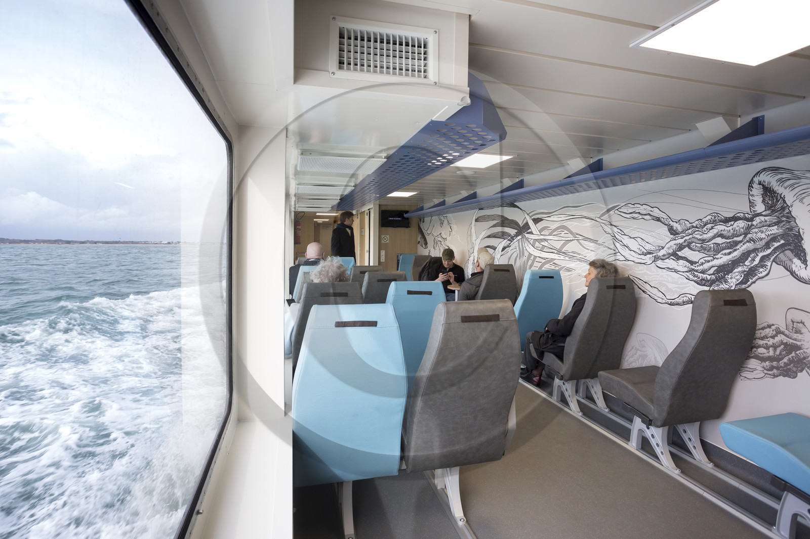 Intérieur du Breizh Nevez, le nouveau bateau assurant la liaison entre Groix et Lorient.