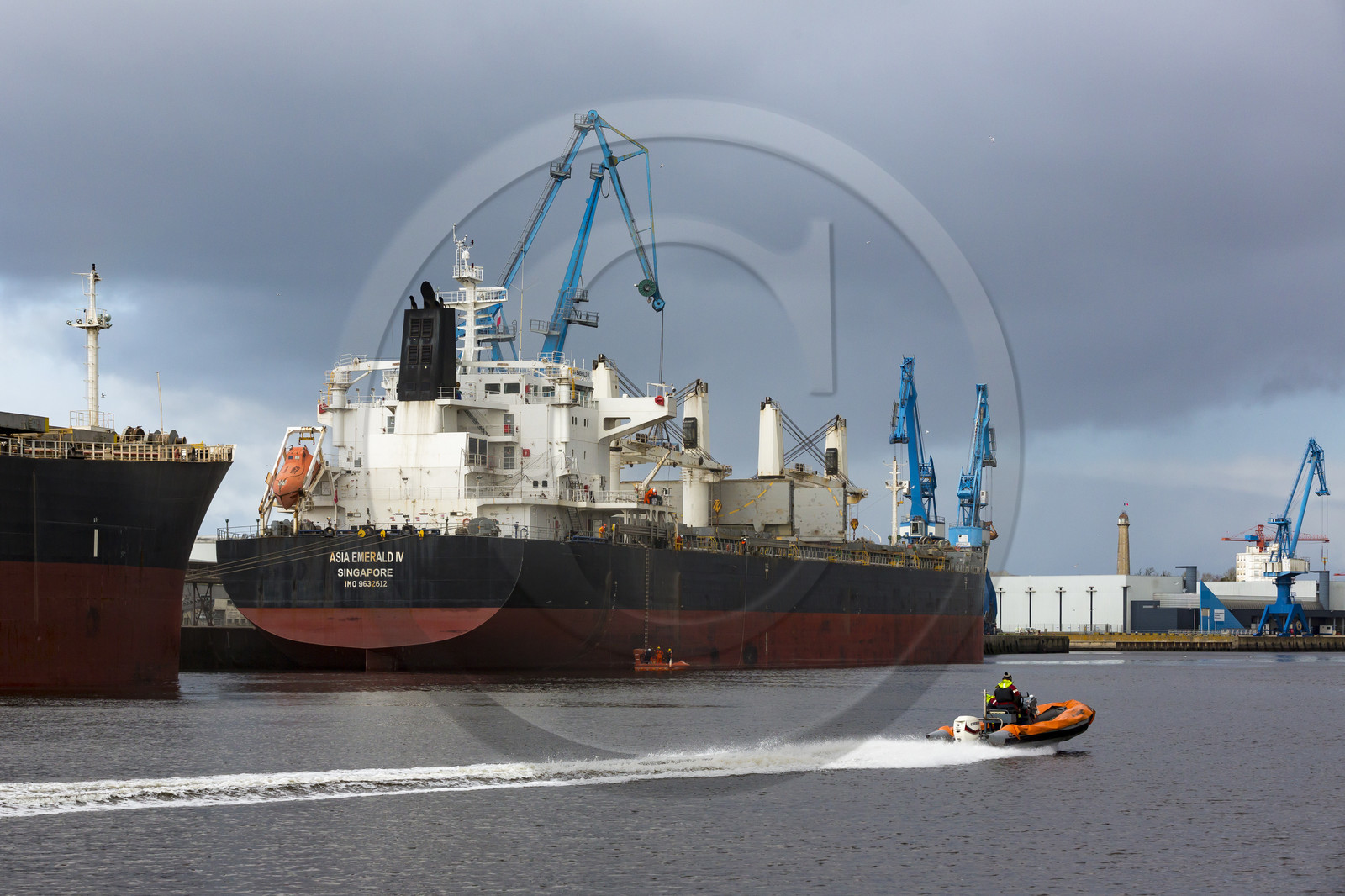 Rade de Lorient, Port de commerce