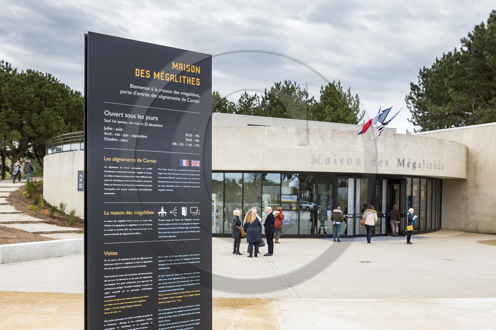 Inauguration de la maison des mégalithes à Carnac.