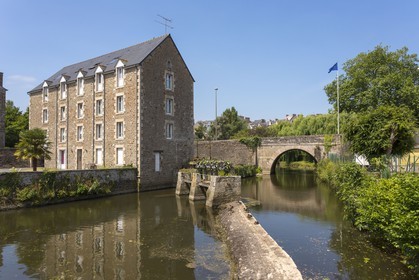 Les moulins du port de Plancoët ( 22 ).