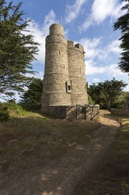 La tour des Ebihens _ St Jacut de la mer