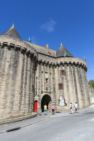 Les tours Bro Erec'h _ Hennebont