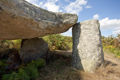 Ploemeur_Dolmen ar Roc' h