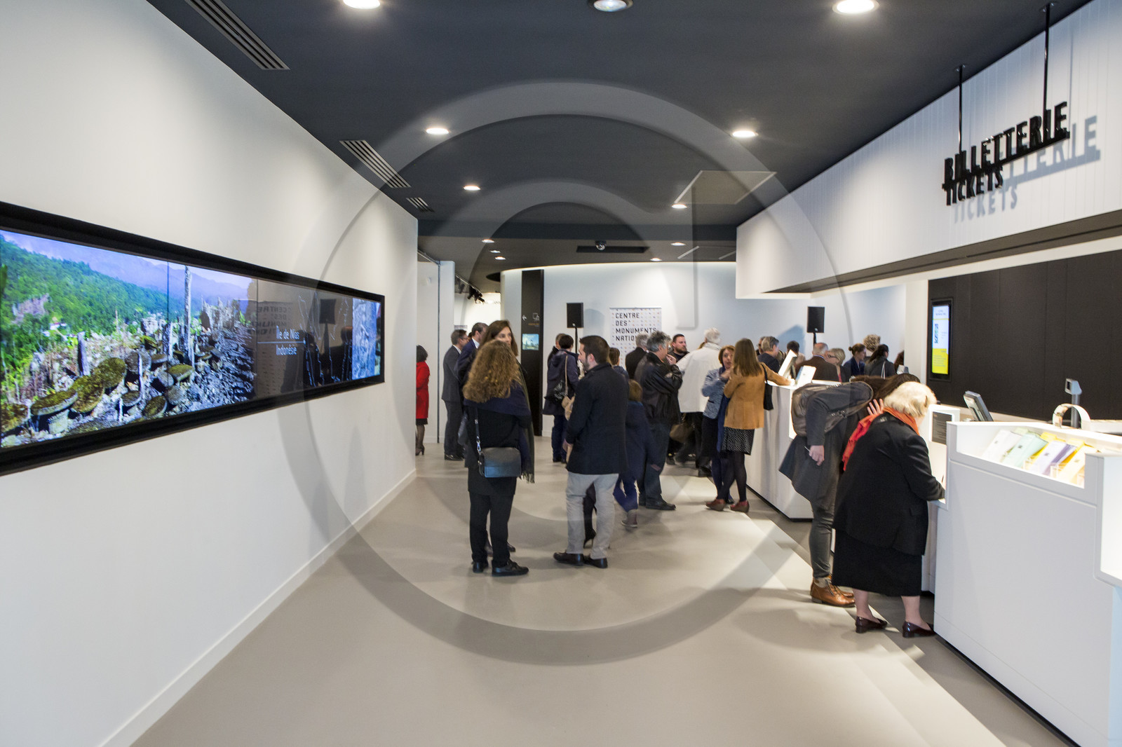 Inauguration de la maison des mégalithes à Carnac.
