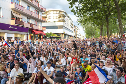 1 2 finale de coupe du monde de Football. Retransmission publique sur écran géant à Lorient